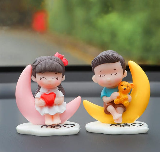 YOURKARTS.COM Decorative Couple Figurines, Garden Sculpture Set of 2, Wedding Gift, Home Decor (Couple on Moon)