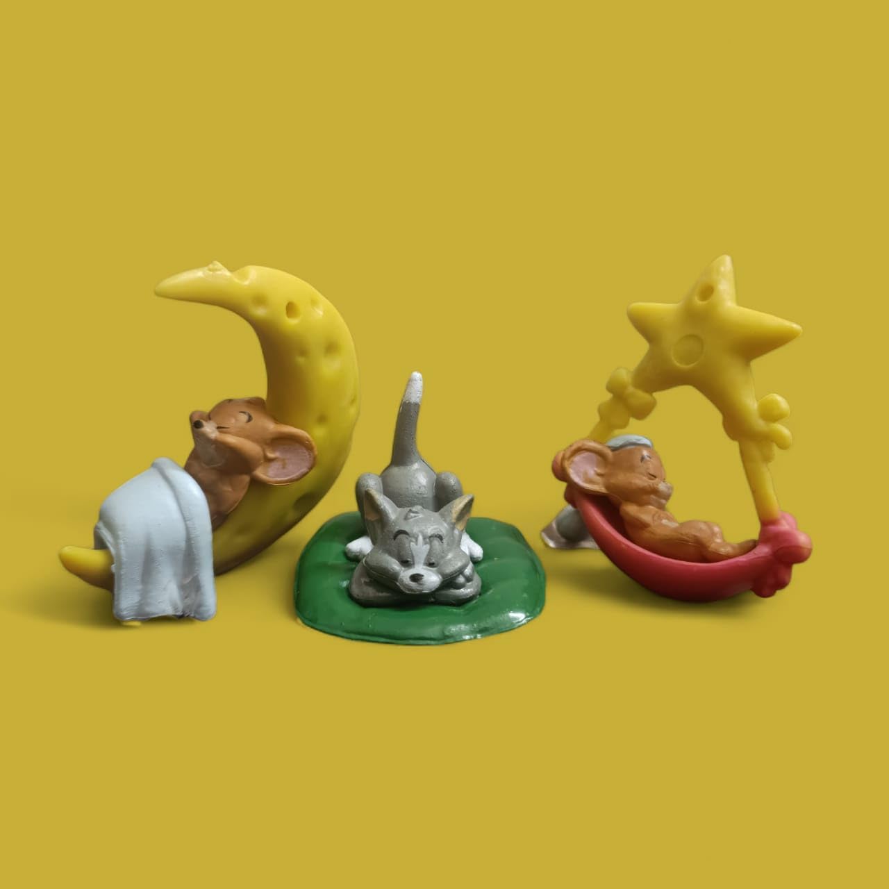 YOURKARTS.COM Tom & Jerry Cute Sleeping Car Interior Accessory, Dashboard and Table Decoration (Set of 3)