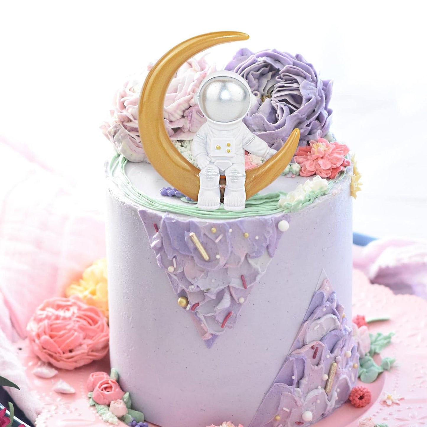 YOURKARTS.COM Astronaut Dashboard Figure, Car Interior Decor, Office Paperweight, Decorative Ornament (1)