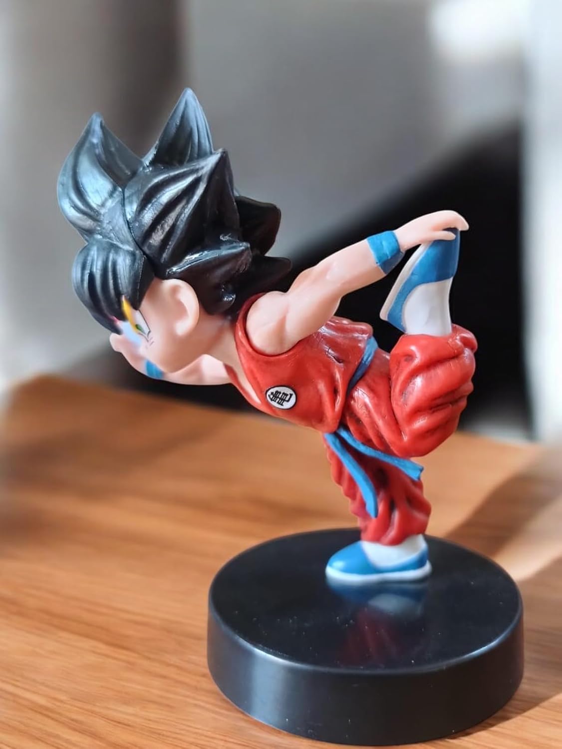 YOURKARTS.COM Car Decoration – Strongest Anime Character Super Saiyan God Figurine for Center Console and Dashboard Accessories (Balancing)