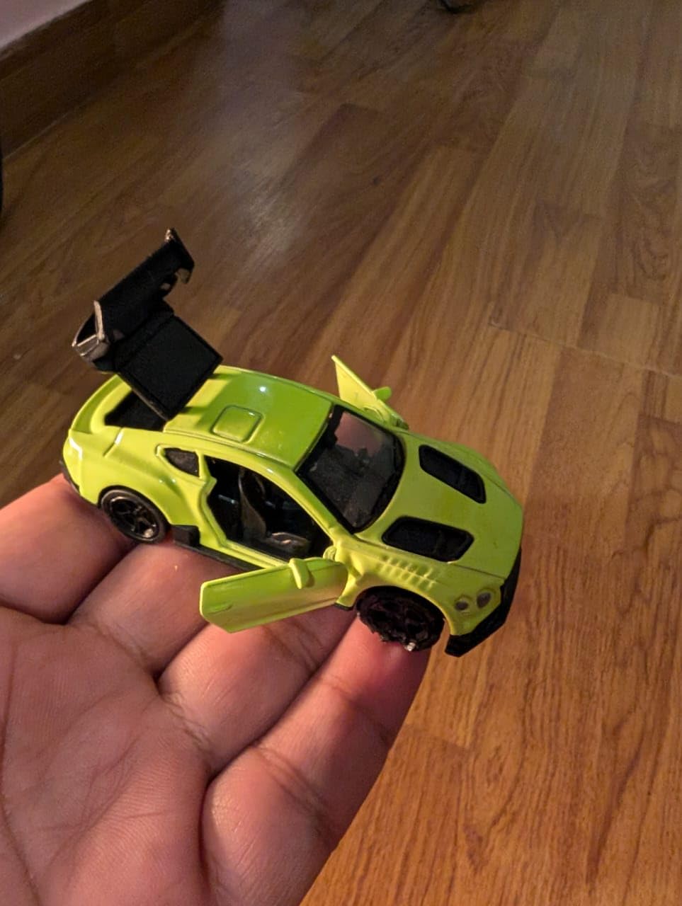 YOURKARTS.COM Car Dashboard Display Stand with Rotating Base, Die-Cast Model Car Spinner Toy