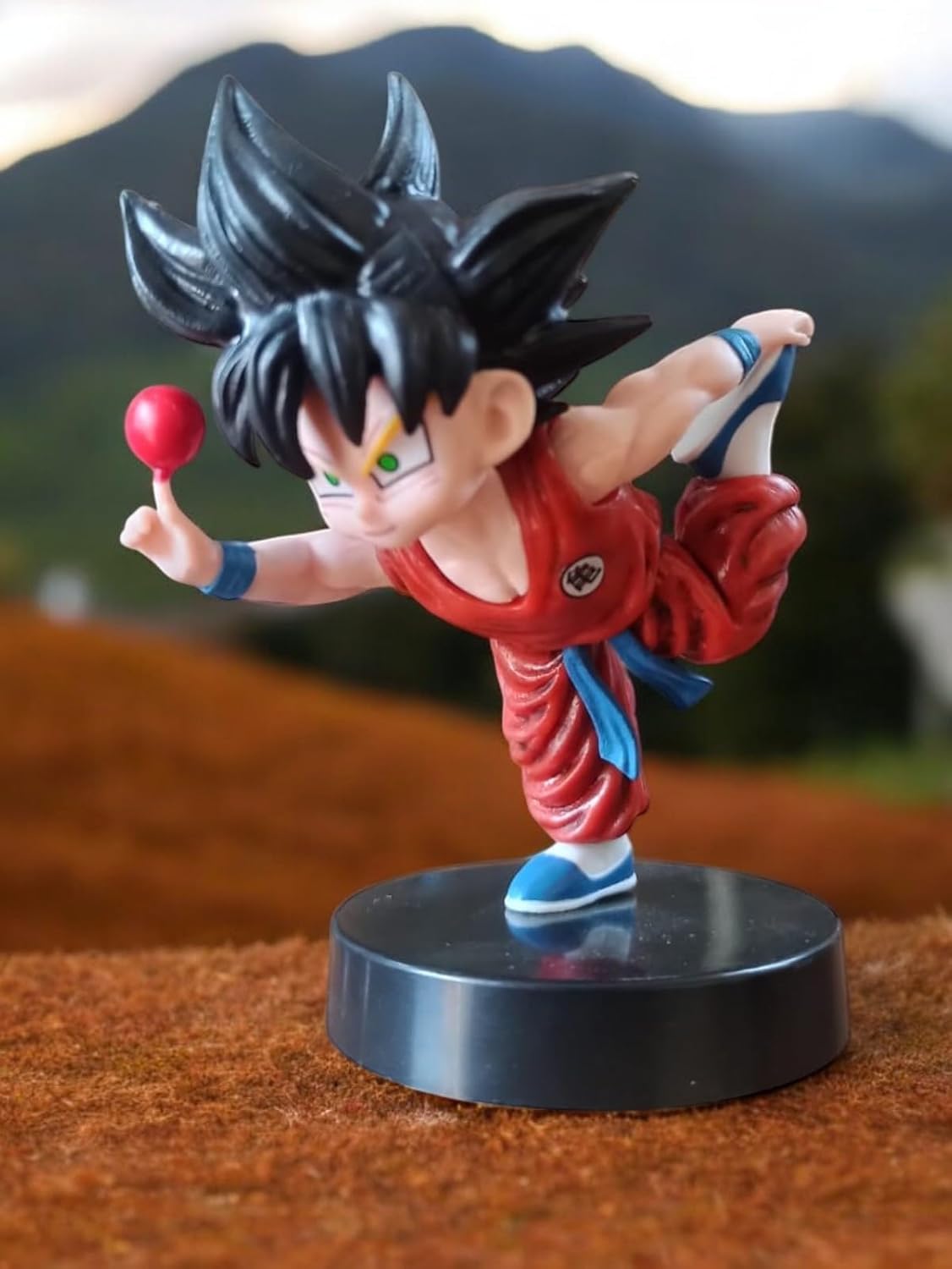 YOURKARTS.COM Car Decoration – Strongest Anime Character Super Saiyan God Figurine for Center Console and Dashboard Accessories (Balancing)