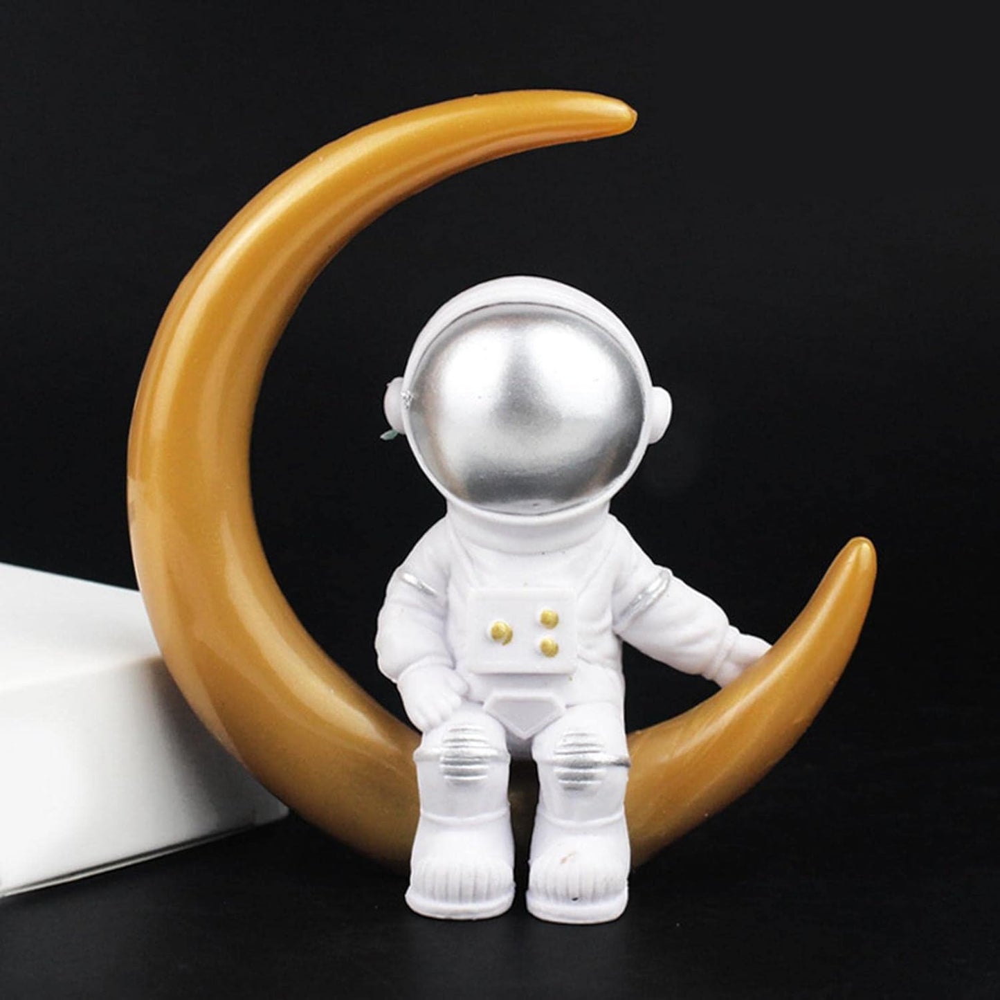 YOURKARTS.COM Astronaut Dashboard Figure, Car Interior Decor, Office Paperweight, Decorative Ornament (1)