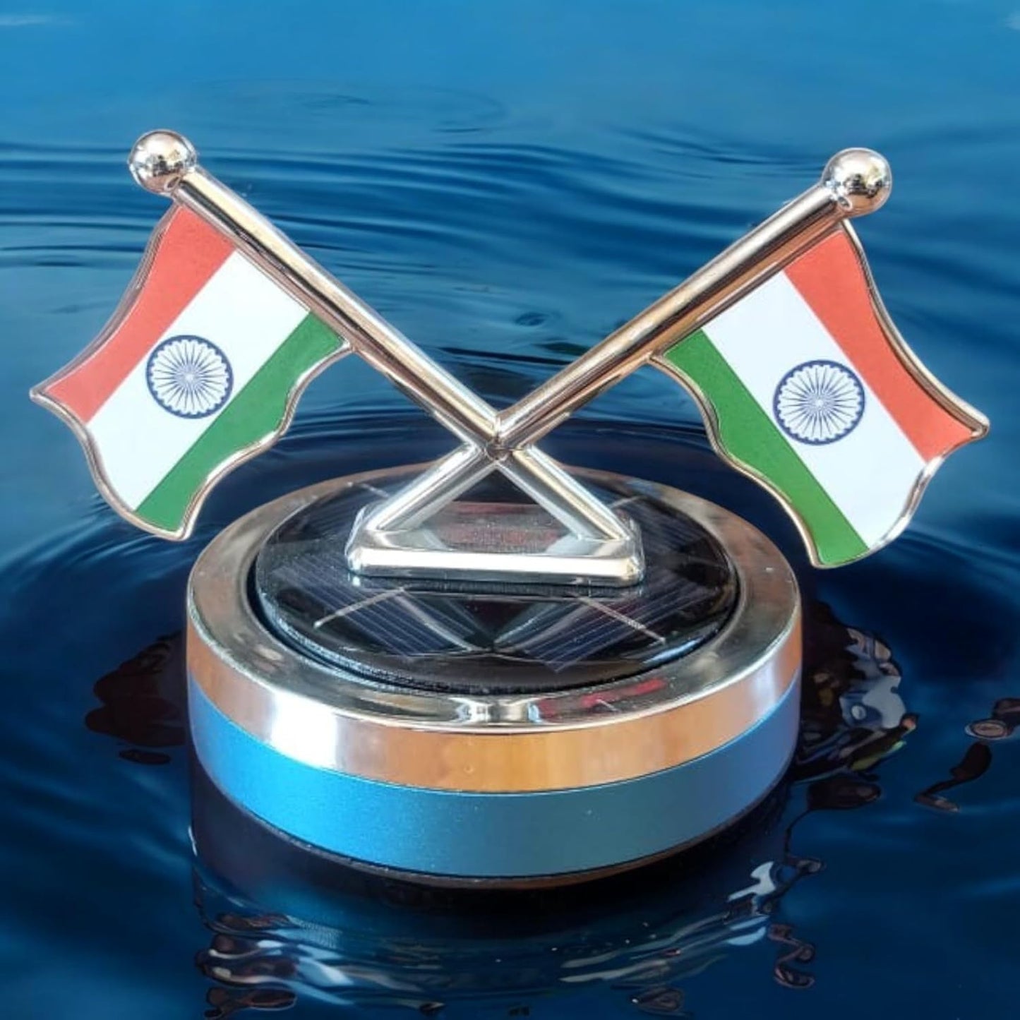 YOURKARTS.COM Solar-Powered Car Perfume with Dual Flag Design, Car and Desktop Decoration (Wide Spread)