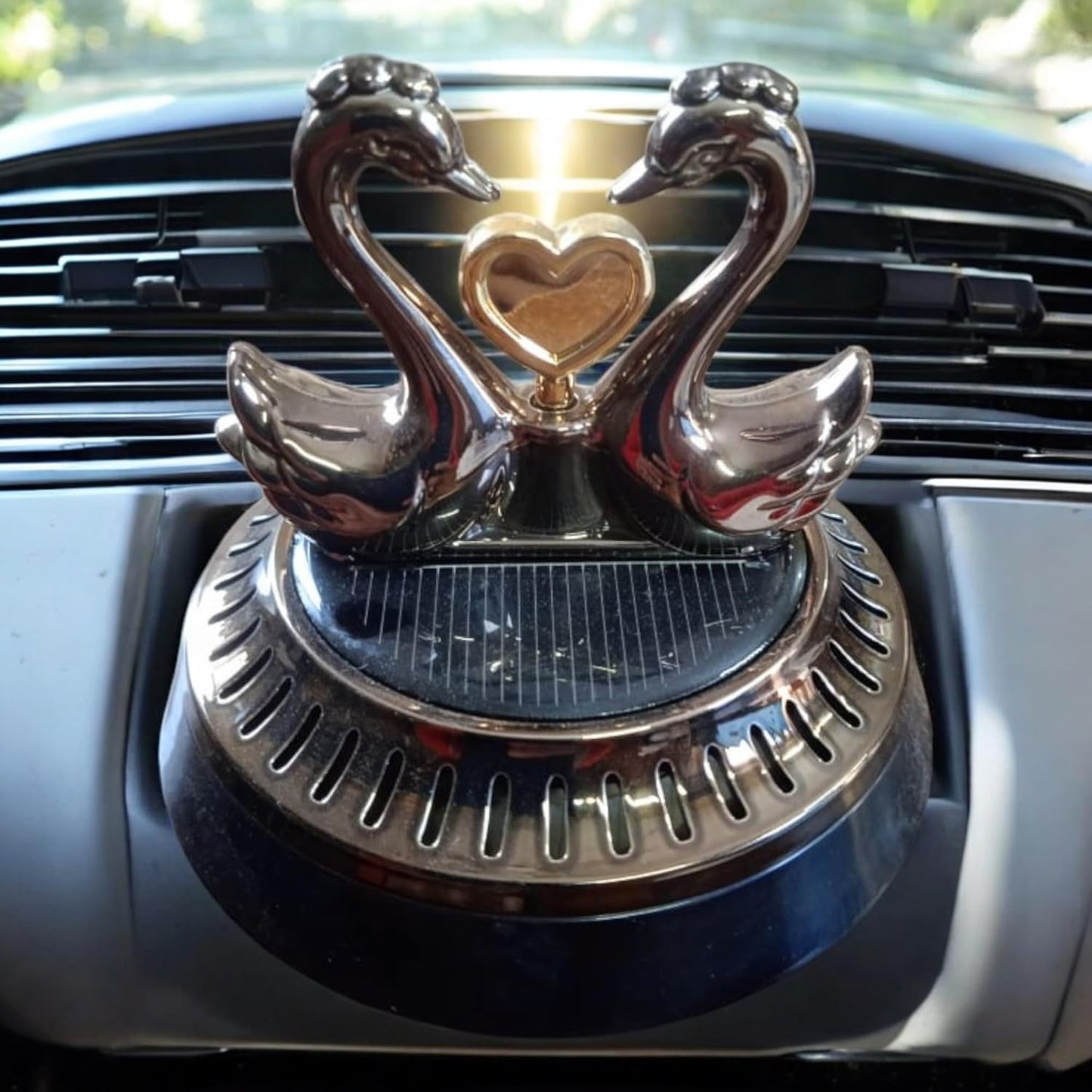 YOURKARTS.COM Car Light Sense Solar Energy Perfume Aromatherapy Car Fun Car Model Accessories Solar Swan Design