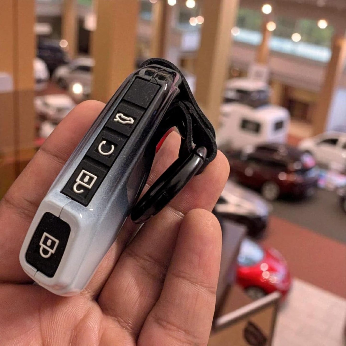 YOURKARTS.COM Car Key Cover Premium Design –Compatible with Kia Seltos 2024 2023 Facelift HTX | Carens Clavis X Line | Sonet Facelift 4 Button Smart Key - Black (Shade)