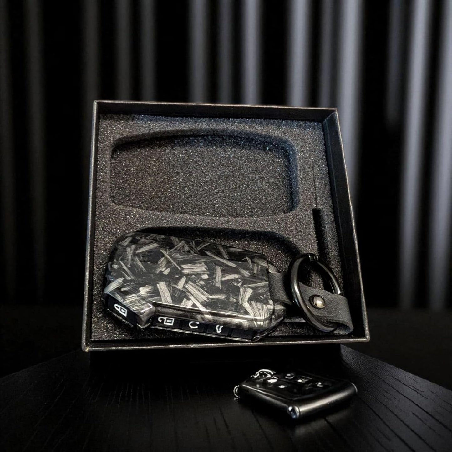 YOURKARTS.COM Car Key Cover Premium Carbon Pro Design –Compatible with Kia Seltos 2024 2023 Facelift HTX | Carens Clavis X Line | Sonet Facelift 4 Button Smart Key - Black