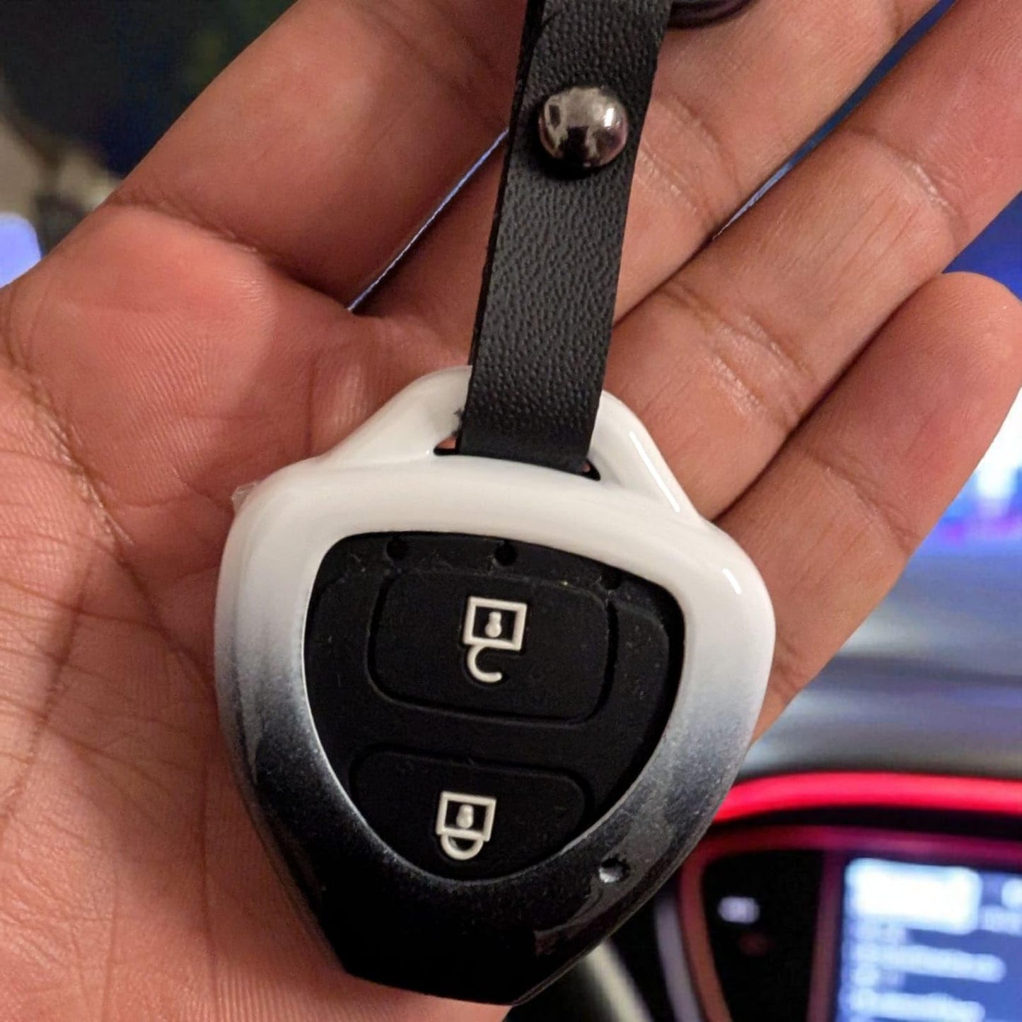 YOURKARTS.COM Car Key Cover Premium Carbon Pro Design Compatible with Old Toyota Innova | Fortuner | Corolla | Camry