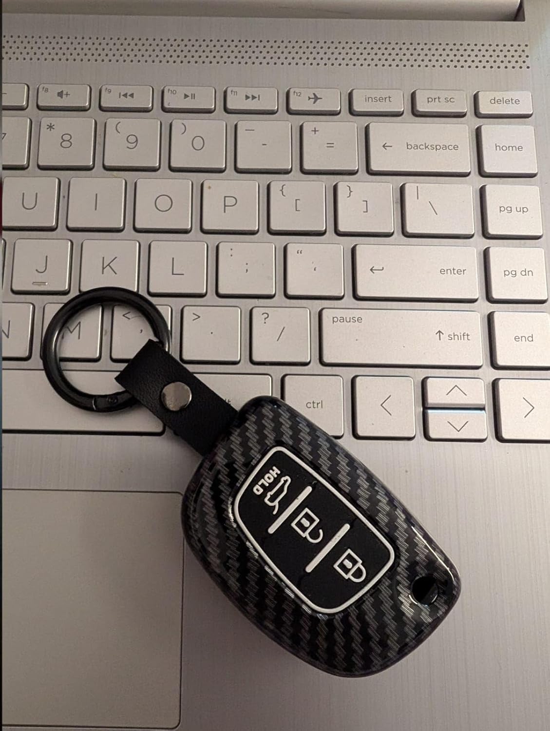 YOURKARTS.COM Car Key Cover Premium Carbon A+ Design – Compatible with Hyundai Grand i10 NIOS, Venue, i20, Aura, Creta 3 Button Smart Key Cover with Keychain Flip Key Shell (Carbon Strip)